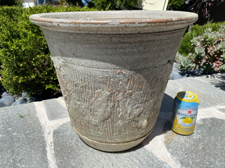 Art Pottery Planter 14W X 13H [Photo 4]