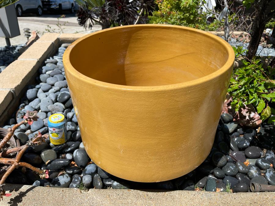 Gainey Ceramics Architectural Pottery Laverne California Pottery 19W X 16H [Photo 2]