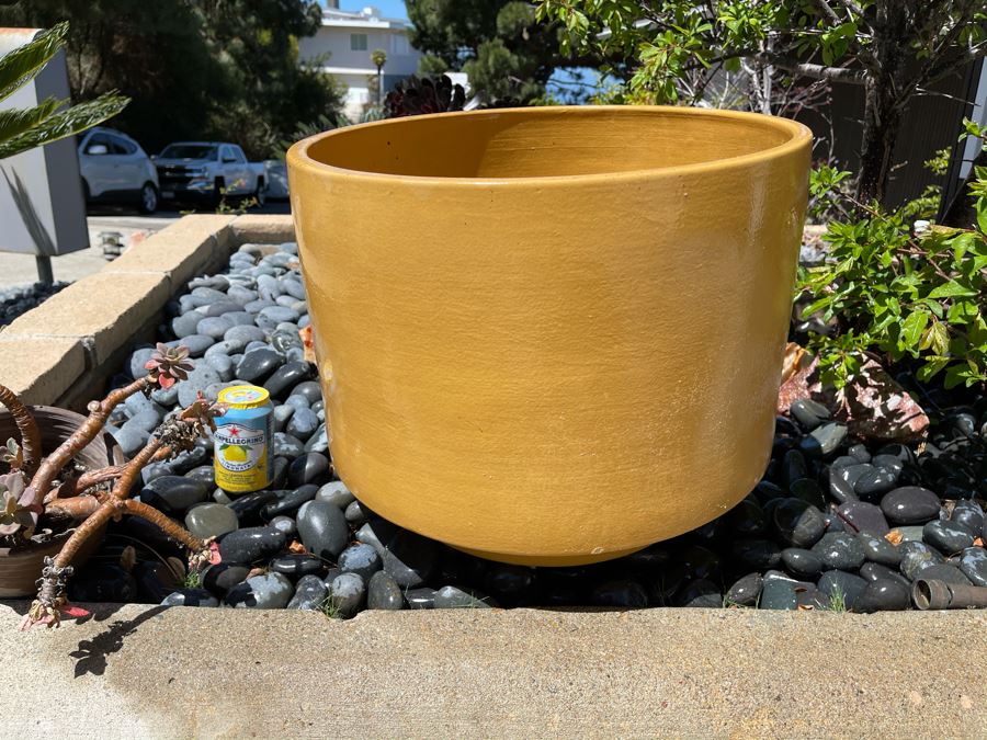 Gainey Ceramics Architectural Pottery Laverne California Pottery 19W X 16H [Photo 3]