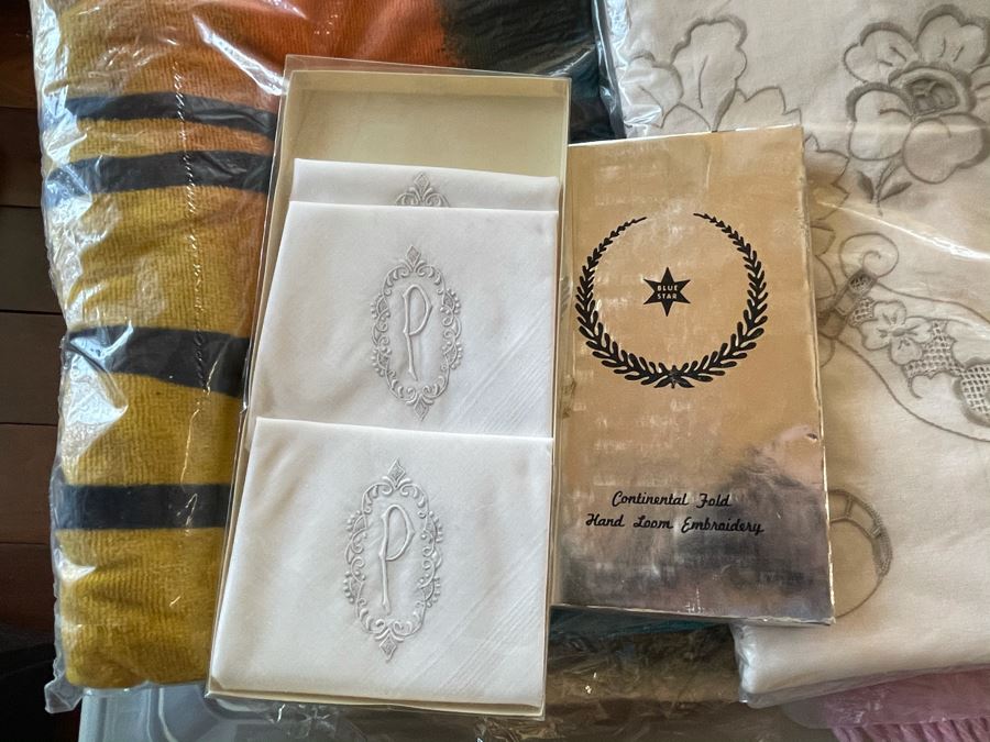 Plastic Bin Filled With New Linens, Beaded Purses, Tablecloths, Handbags (See All Photos) [Photo 26]