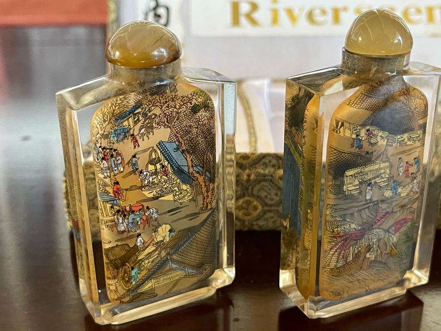 Set Of Four Reverse Painted Chinese Snuff Bottles With Presentation Box  [Photo 2]