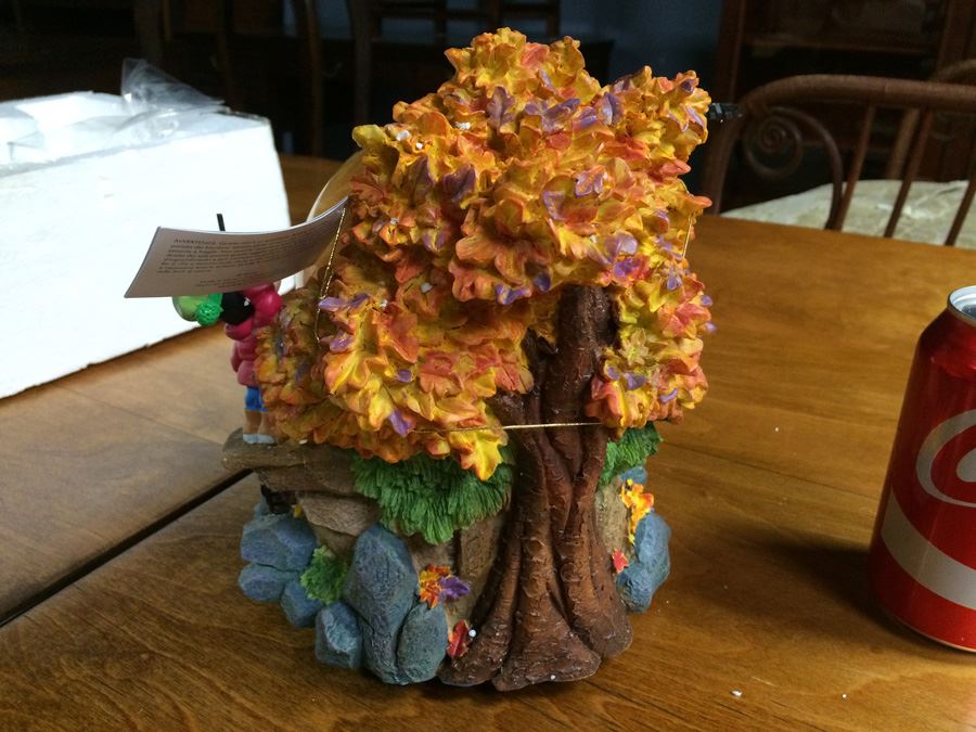 Mickey Mouse and Friends Falling Leaves LARGE Snowglobe [Photo 10]