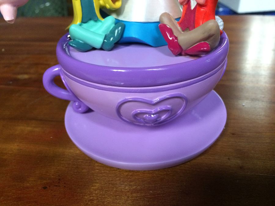 Mad Tea Party Paper Clip Holder Disneyland [Photo 5]
