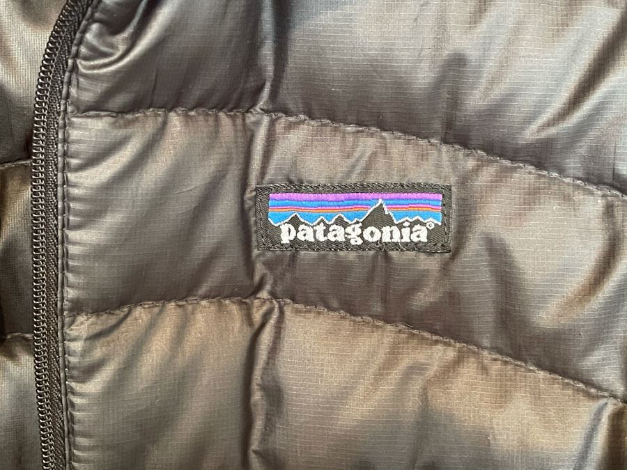 JUST ADDED - Women's Patagonia Jacket Size S [Photo 2]