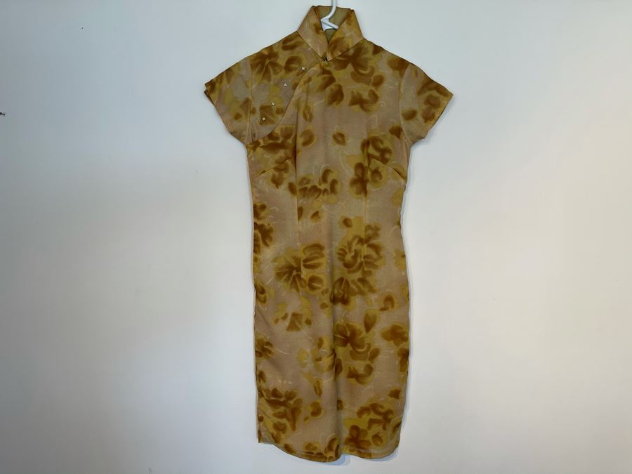 JUST ADDED - Vintage Chinese Women's Dress Size S [Photo 2]