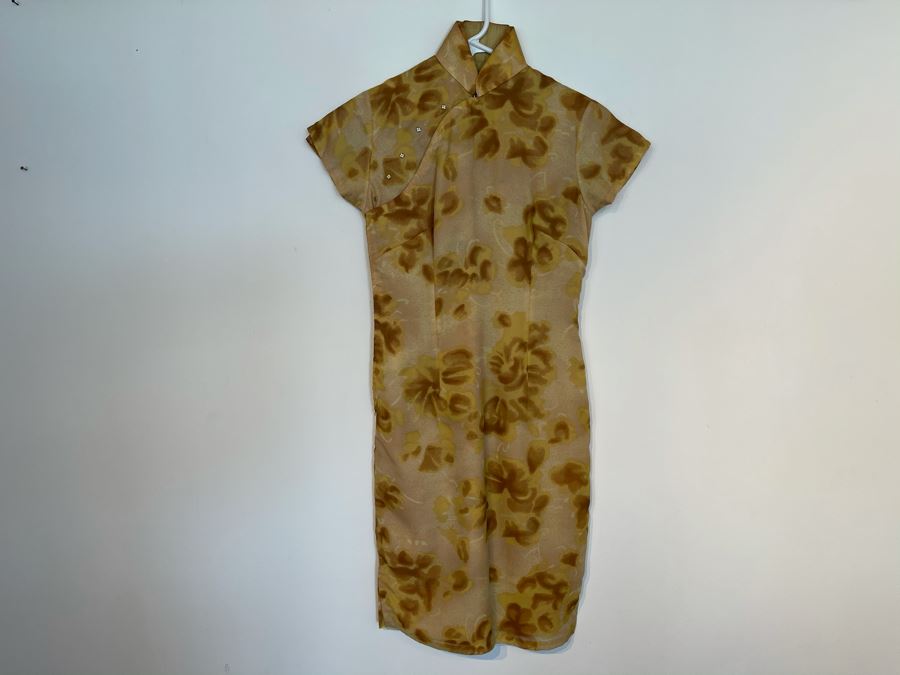 JUST ADDED - Vintage Chinese Women's Dress Size S [Photo 1]