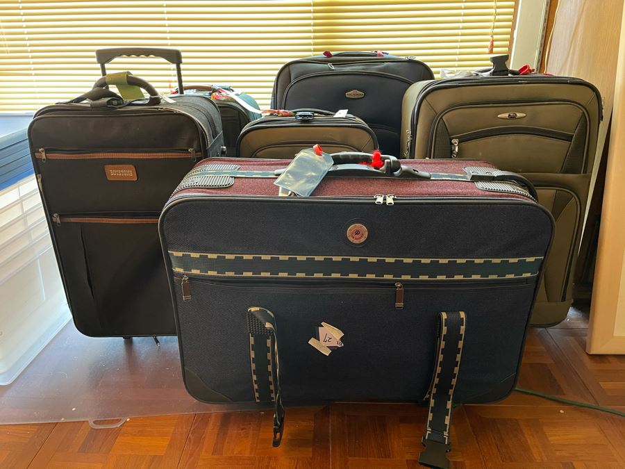 JUST ADDED - 6-Piece Luggage Lot [Photo 1]