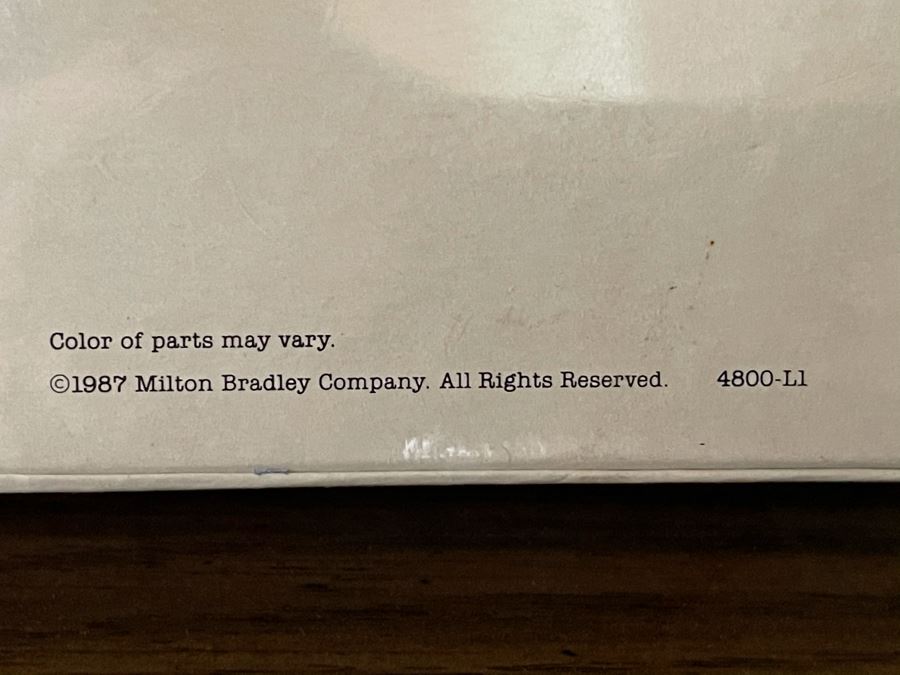 JUST ADDED - Sealed Vintage 1987 Milton Bradley Game Guess Who? [Photo 5]