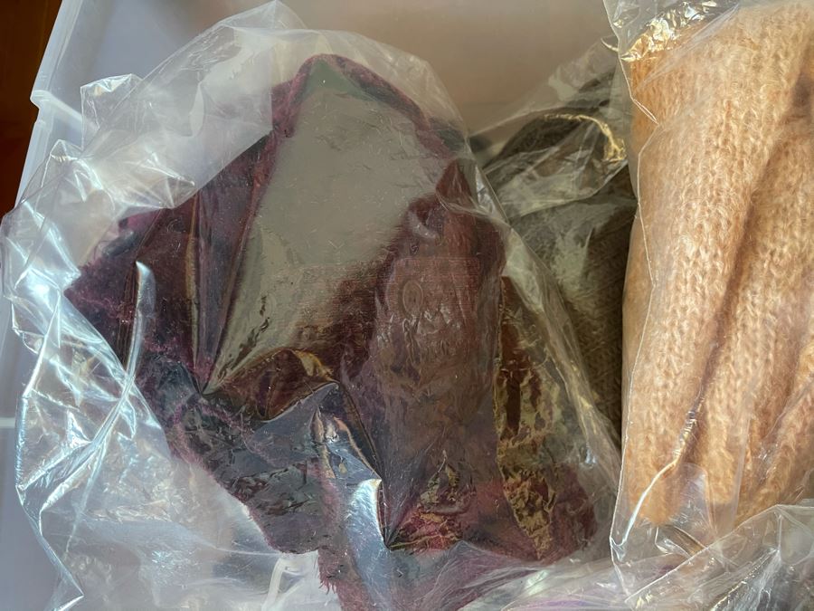 JUST ADDED - Bin Full Of Women's Clothing Sweaters Size S [Photo 7]