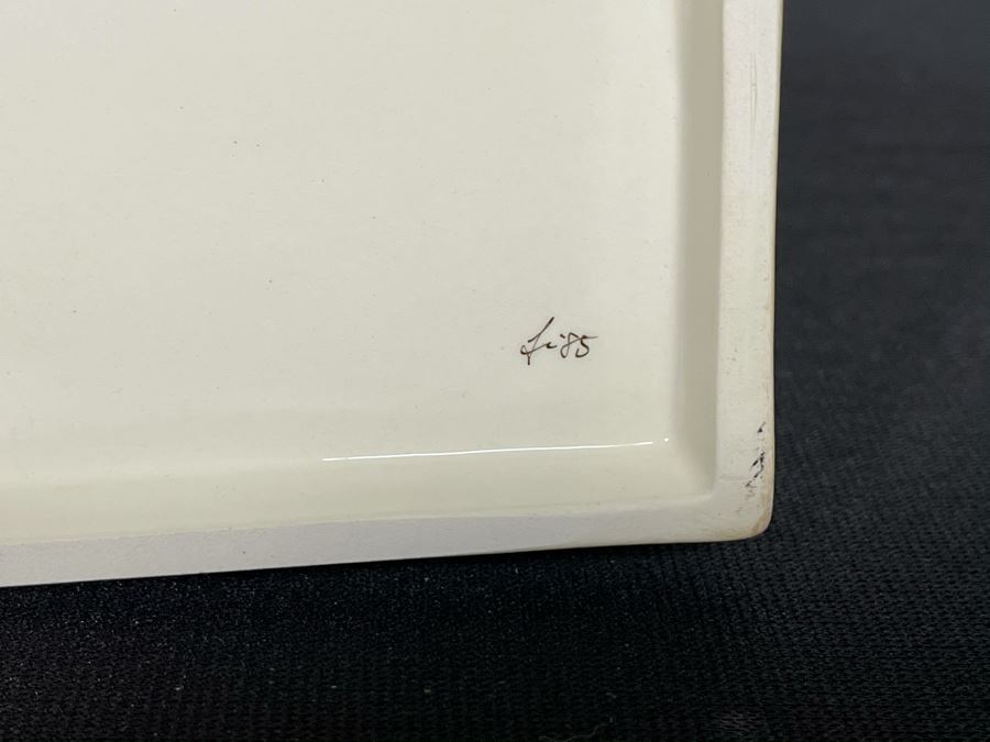 Hummel Figurine 'The Mail Is Here Diligence' #823 6W X 4.25H With Original Box [Photo 8]