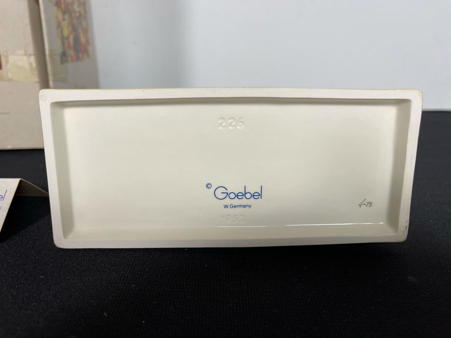 Hummel Figurine 'The Mail Is Here Diligence' #823 6W X 4.25H With Original Box [Photo 7]