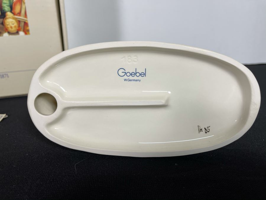 Hummel Figurine 'Forest Shrine' #564 9H With Original Box [Photo 9]