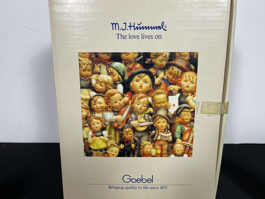 Hummel Figurine 'Forest Shrine' #564 9H With Original Box [Photo 11]