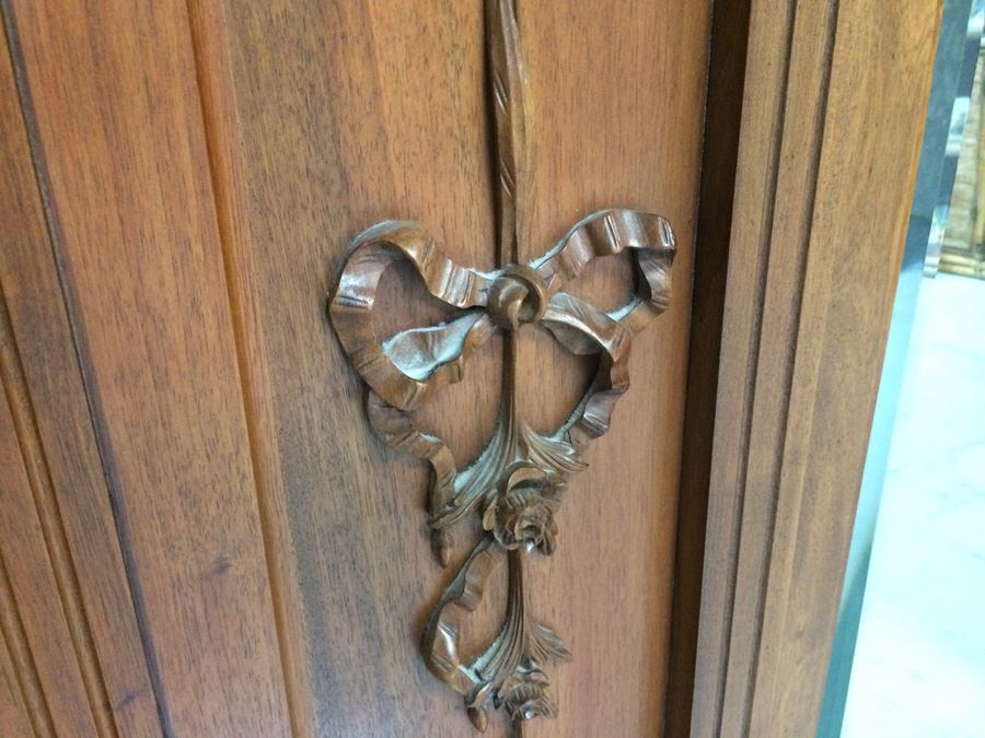 Ornate Carved Wood Beveled Glass Mirror [Photo 4]