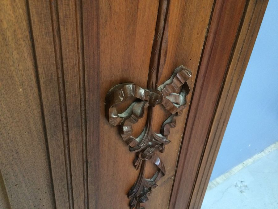 Ornate Carved Wood Beveled Glass Mirror [Photo 7]