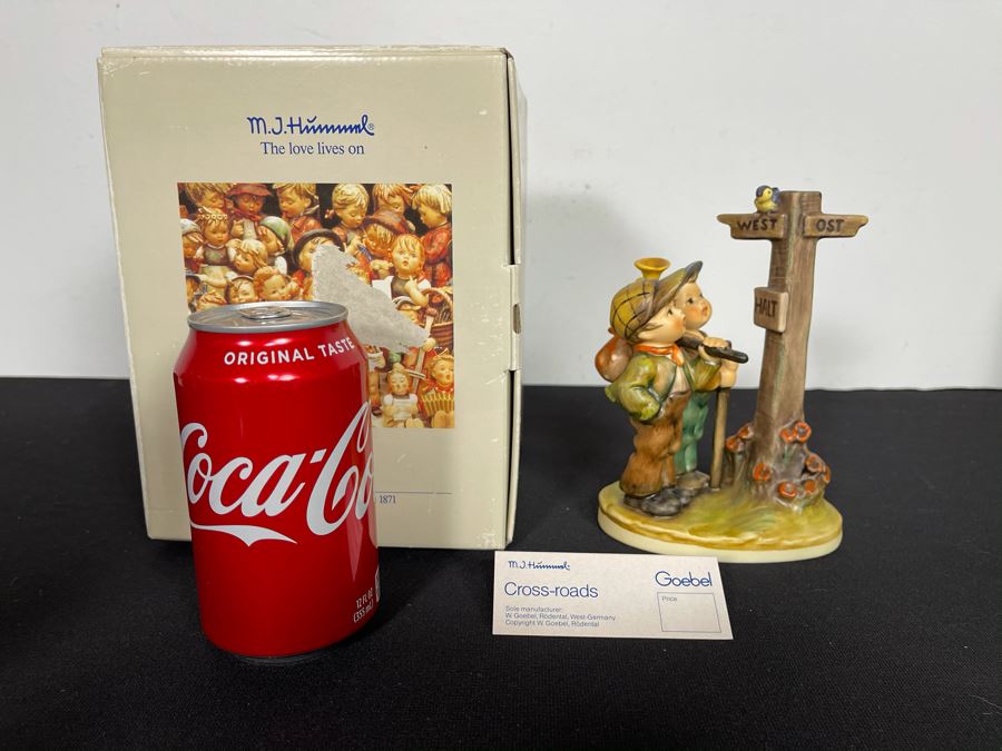 Hummel Figurine 'Cross-roads' #331 6.75H With Original Box [Photo 4]