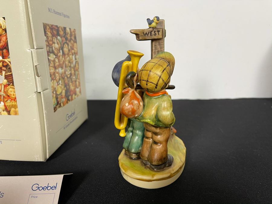Hummel Figurine 'Cross-roads' #331 6.75H With Original Box [Photo 10]