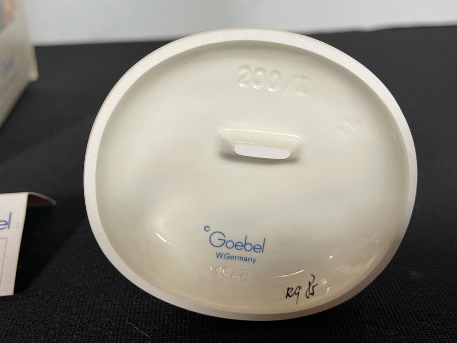 Hummel Figurine 'Little Goat Herder' #200 5.25H With Original Box [Photo 6]