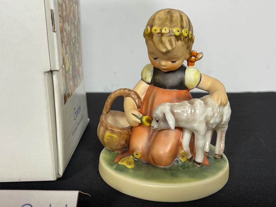 Hummel Figurine 'Favorite Pet' #361 4.5H With Original Box [Photo 1]