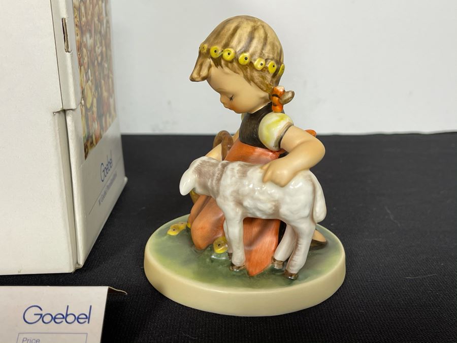 Hummel Figurine 'Favorite Pet' #361 4.5H With Original Box [Photo 6]