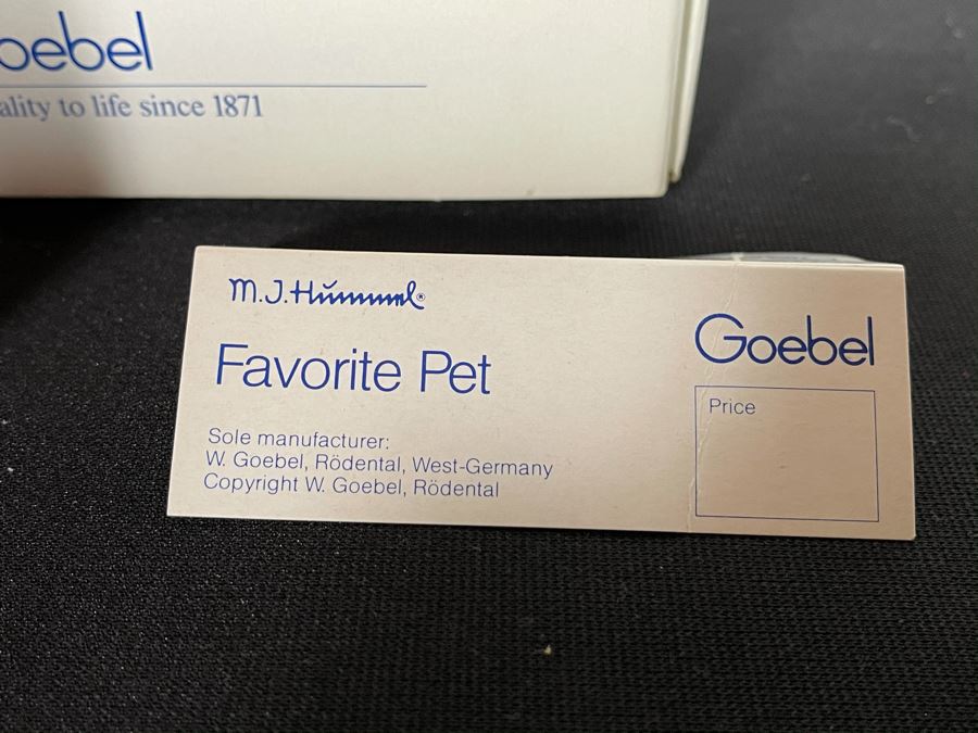 Hummel Figurine 'Favorite Pet' #361 4.5H With Original Box [Photo 8]