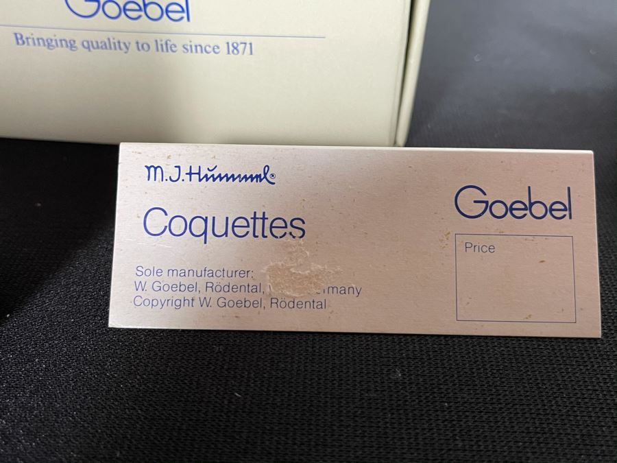 Hummel Figurine 'Coquettes' #179 5H With Original Box [Photo 7]