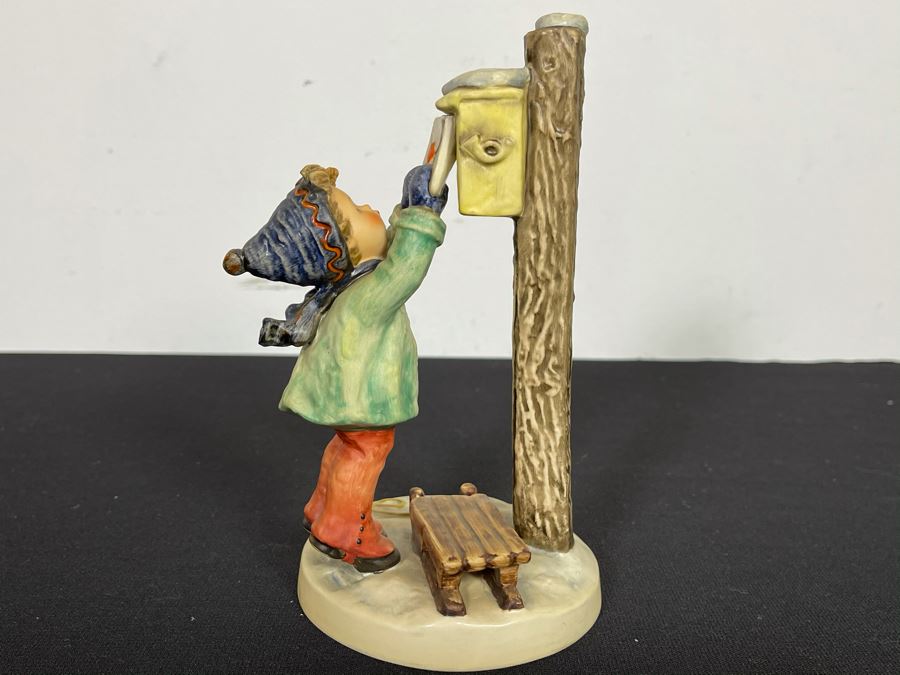 Hummel Figurine 'Letter To Santa Clause' #179 7H With Original Box [Photo 3]