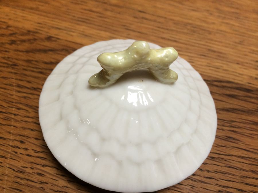 Amazing Vintage Set of Beleek Ireland Shamrock China Teapot, Tea Cups, Saucers, Creamer, Sugar, Vase, & Plates [Photo 23]