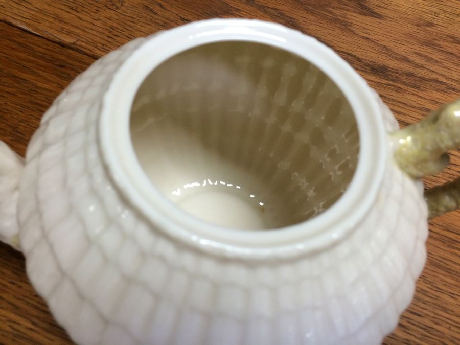 Amazing Vintage Set of Beleek Ireland Shamrock China Teapot, Tea Cups, Saucers, Creamer, Sugar, Vase, & Plates [Photo 22]