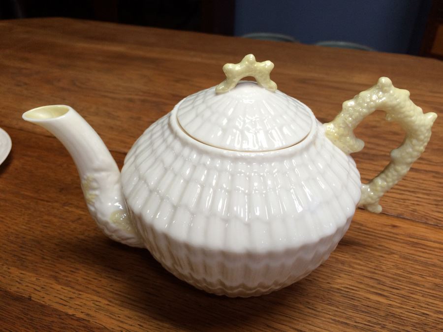 Amazing Vintage Set of Beleek Ireland Shamrock China Teapot, Tea Cups, Saucers, Creamer, Sugar, Vase, & Plates [Photo 19]