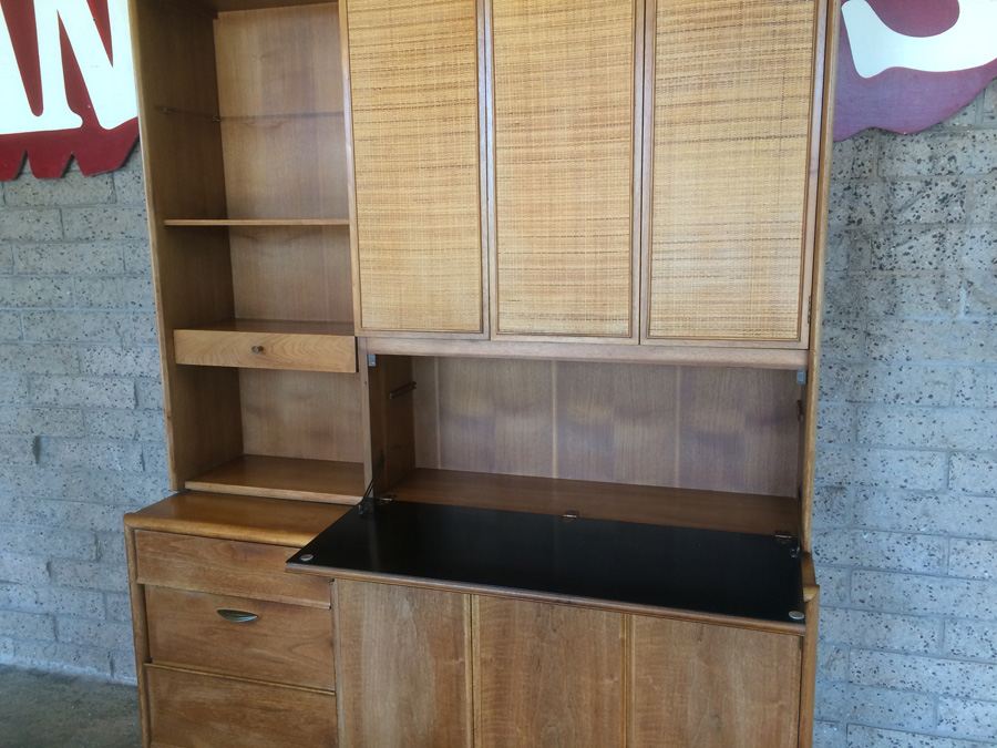 Drexel Mid Century Modern Credenza & Hutch [Photo 8]