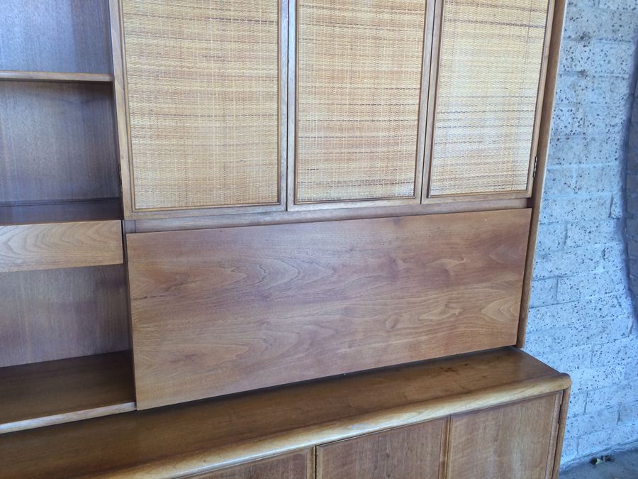 Drexel Mid Century Modern Credenza & Hutch [Photo 7]