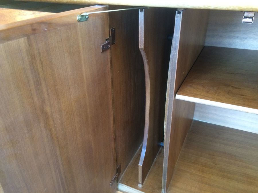 Drexel Mid Century Modern Credenza & Hutch [Photo 12]