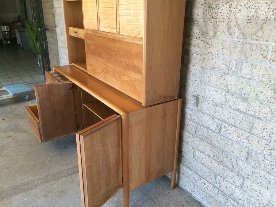 Drexel Mid Century Modern Credenza & Hutch [Photo 3]