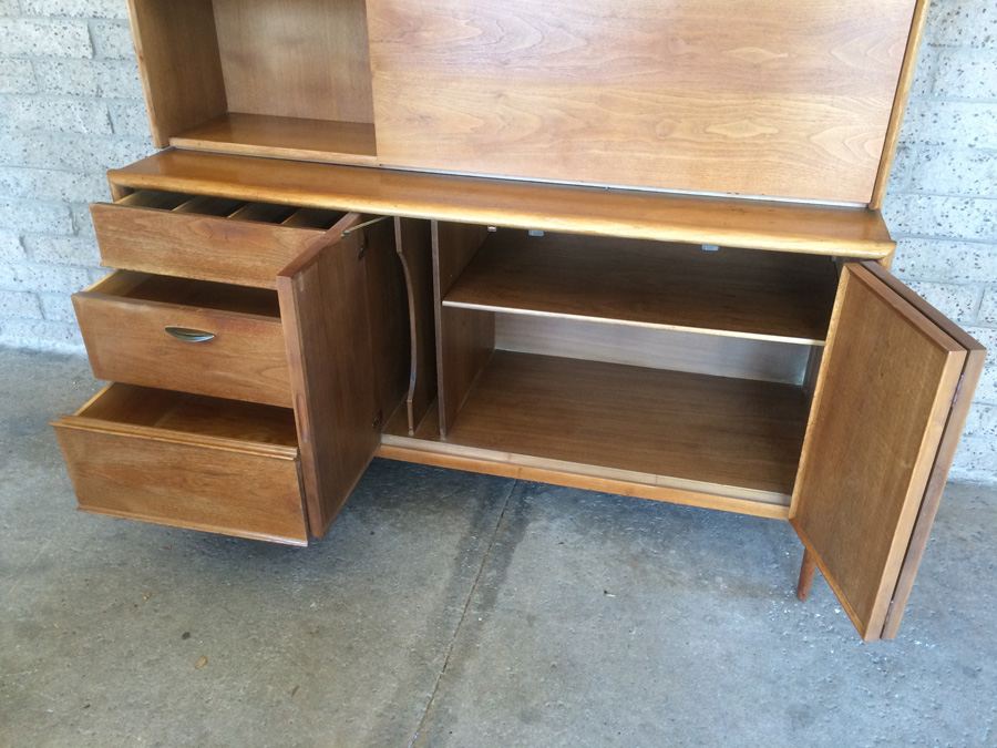 Drexel Mid Century Modern Credenza & Hutch [Photo 11]