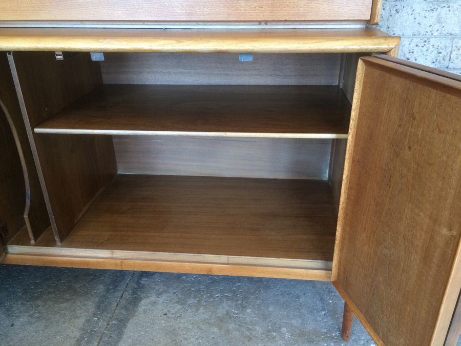 Drexel Mid Century Modern Credenza & Hutch [Photo 13]