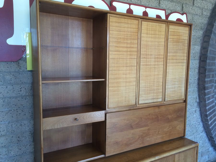 Drexel Mid Century Modern Credenza & Hutch [Photo 4]