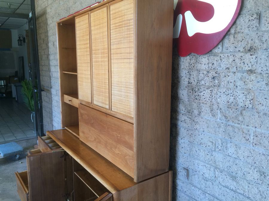 Drexel Mid Century Modern Credenza & Hutch [Photo 14]