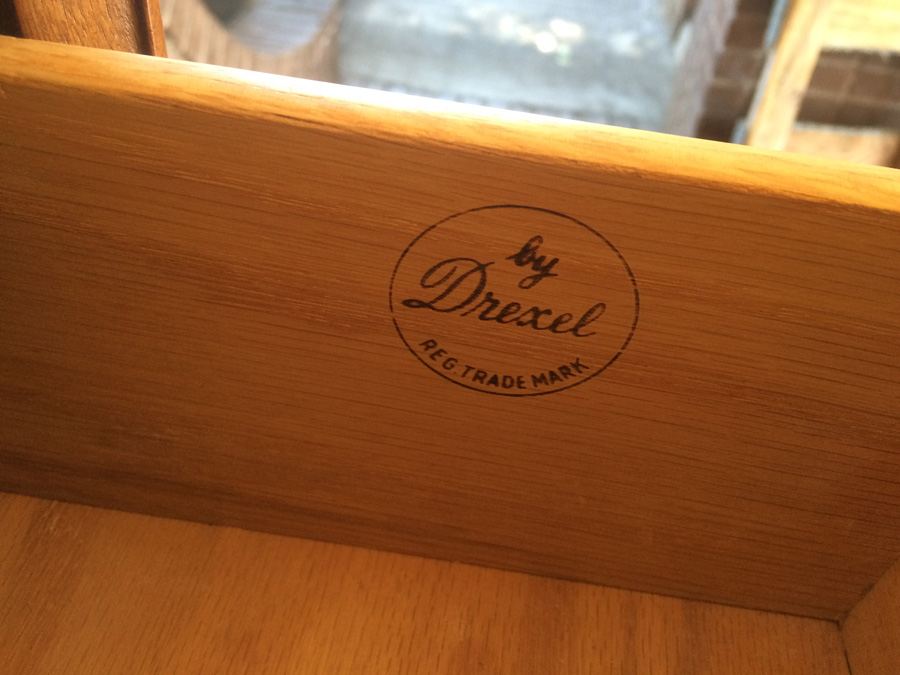 Drexel Mid Century Modern 4-Piece Bedroom Set - (2) Dressers and (2) Nightstands [Photo 14]