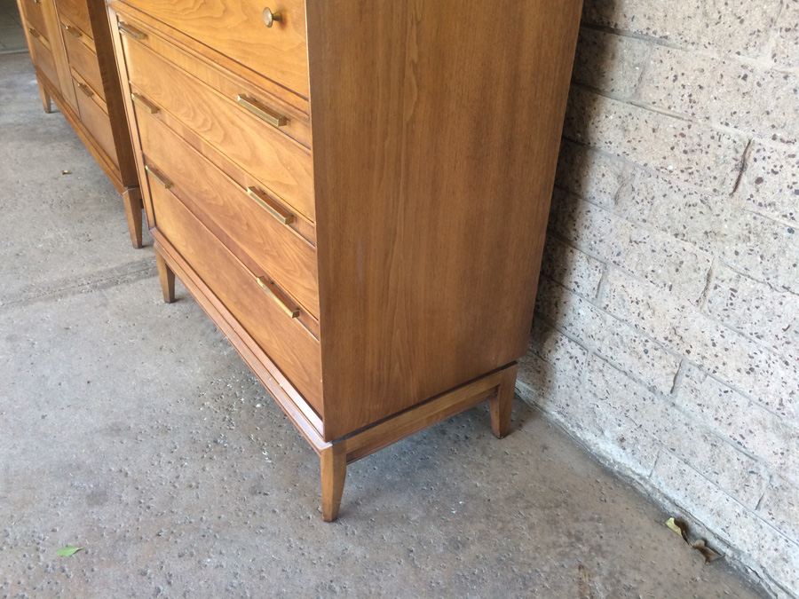 Drexel Mid Century Modern 4-Piece Bedroom Set - (2) Dressers and (2) Nightstands [Photo 10]