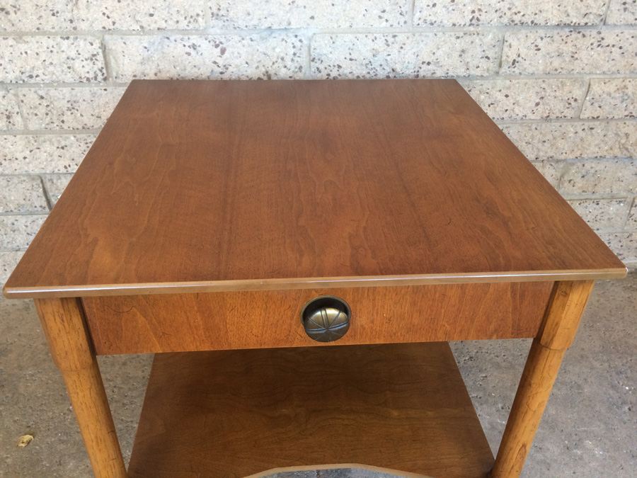 Henredon Circa '70 2-Tier Side Table [Photo 4]