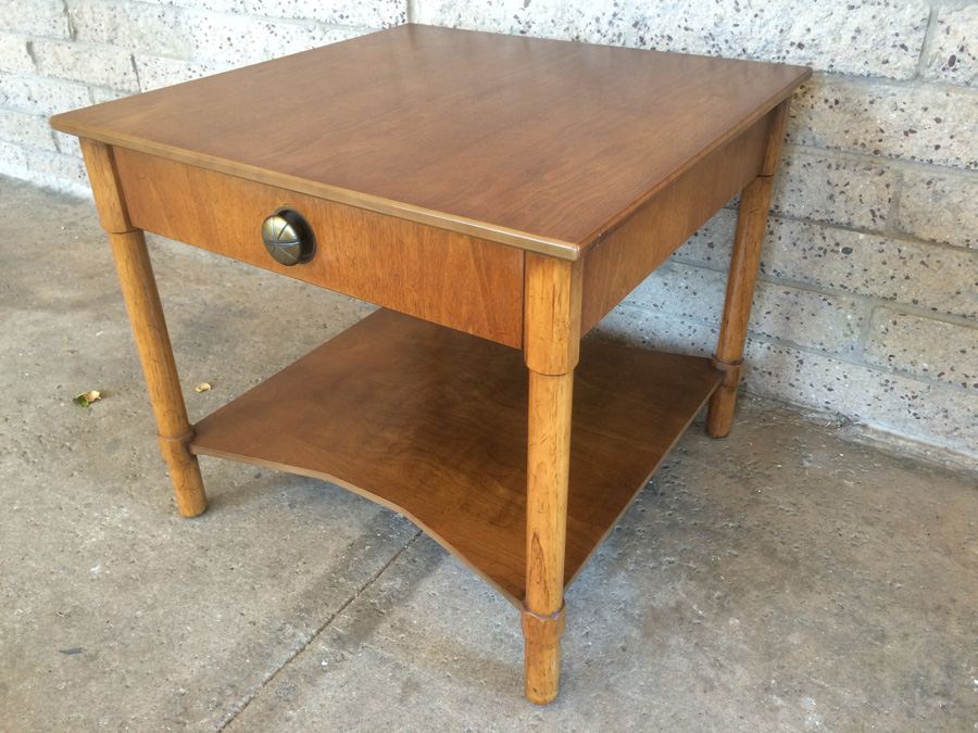 Henredon Circa '70 2-Tier Side Table [Photo 5]