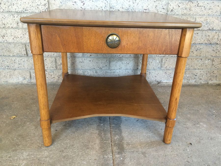 Henredon Circa '70 2-Tier Side Table [Photo 2]