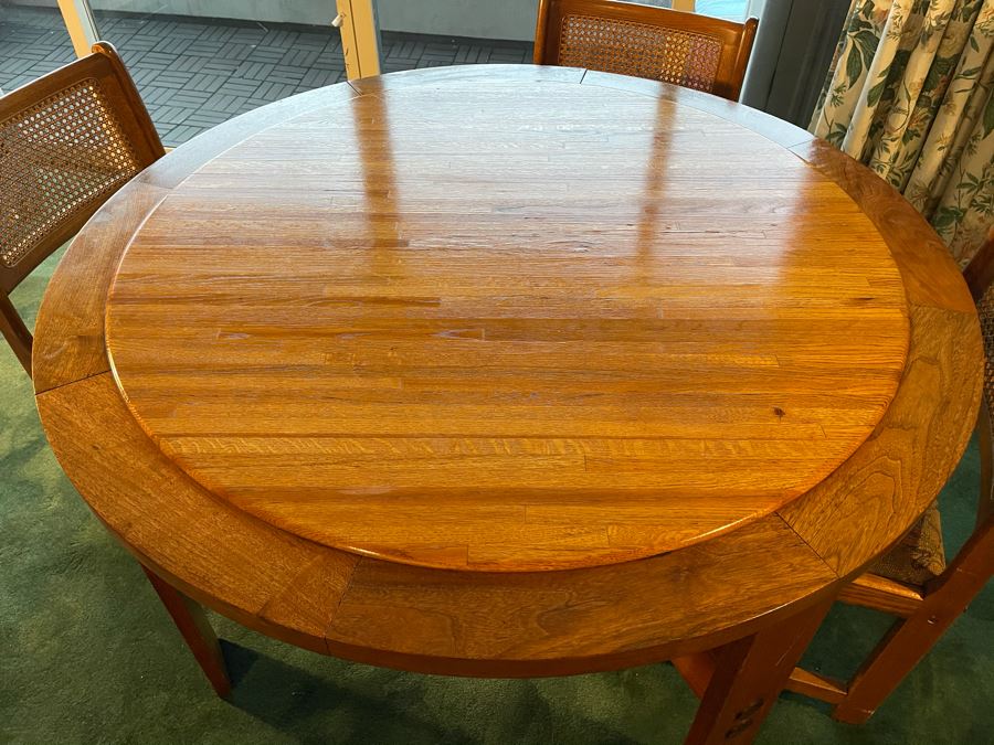 Lou Hodges For California Design Group Handcrafted Butcher Block Top Round Oak Table With Four Chairs 49W X 29H [Photo 7]