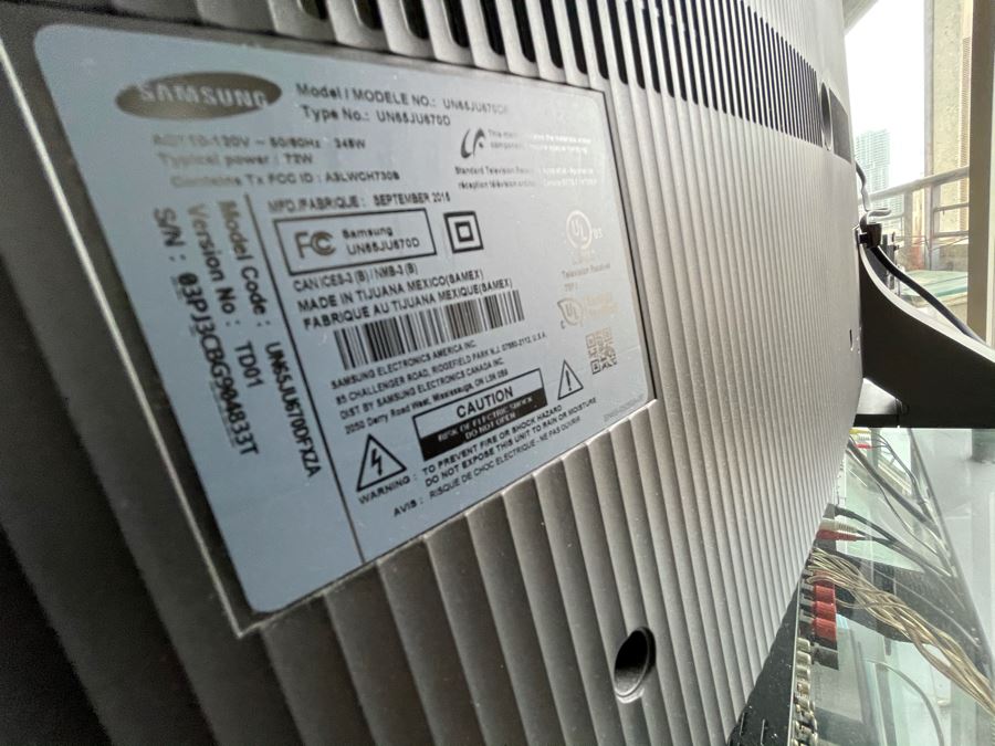 Samsung 65' 4K UHDTV Curved Screen Model No UN65JU670 [Photo 12]