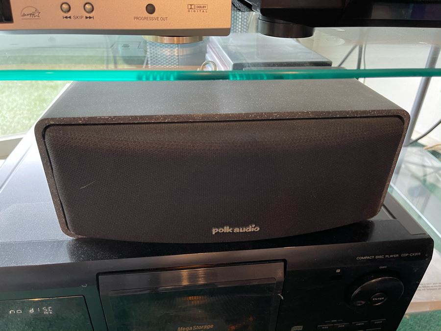 Polk Audio RM Series 6-Piece Home Theater Speaker System With 2 Metal Speaker Stands [Photo 3]