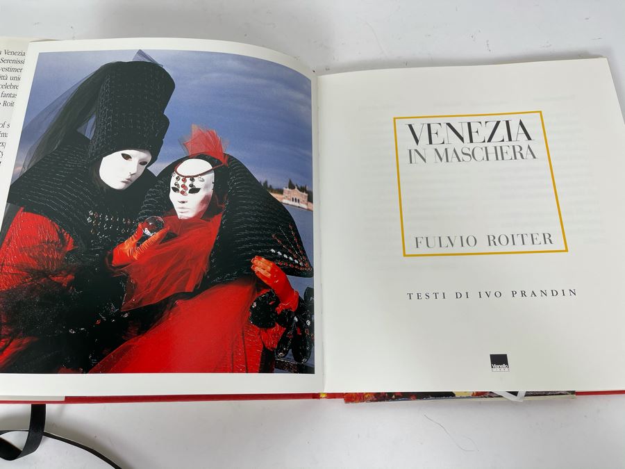 Venetian Italian Masks And Book: Venezia In Maschera [Photo 12]