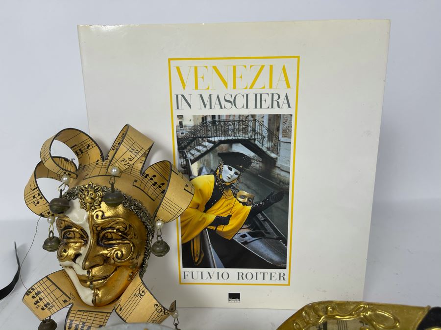 Venetian Italian Masks And Book: Venezia In Maschera [Photo 6]