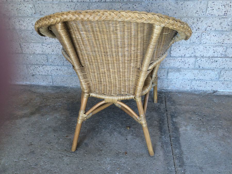 Light Brown Wicker Chair [Photo 4]