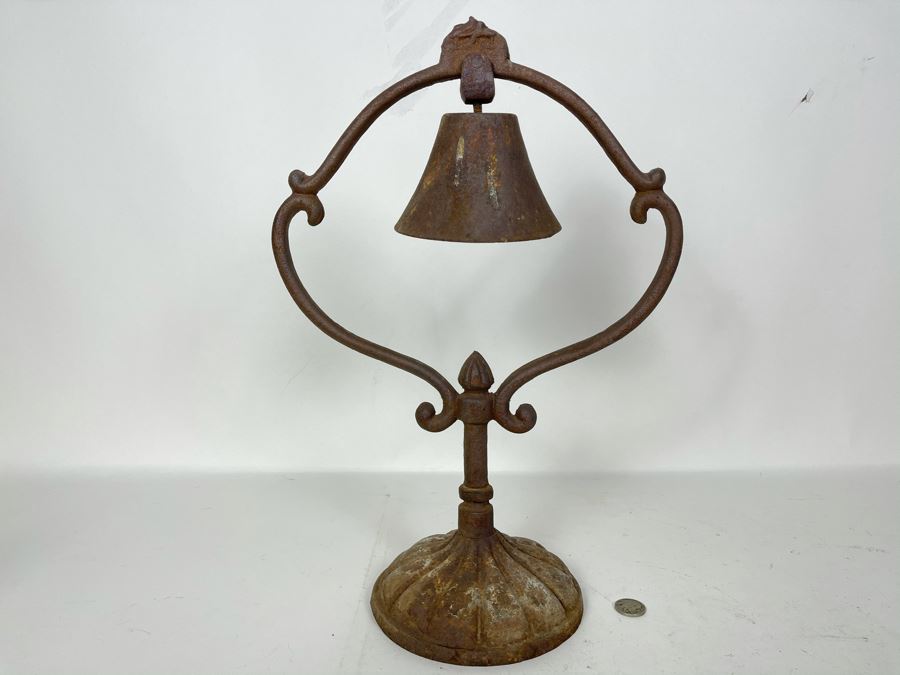 Vintage Cast Iron Bell 16H X 10.5W [Photo 1]